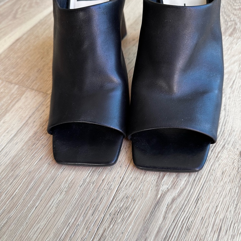 Dolce Vita black leather mules, size 8, gently worn